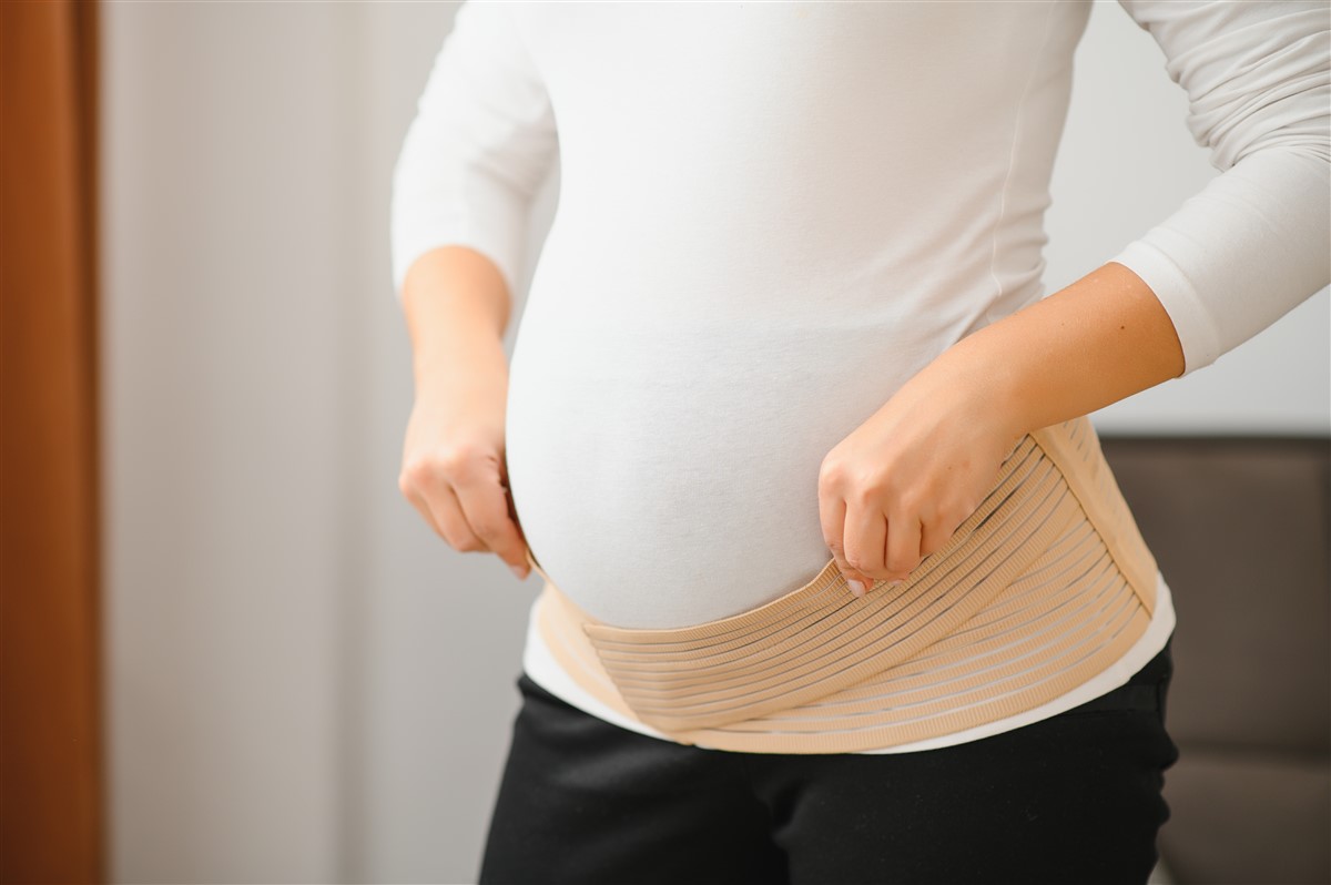 Ceinture de grossesse ou bandeau : quelles différences ?